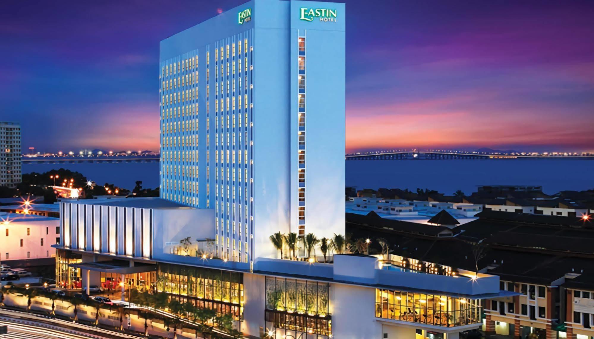 Eastin Hotel Penang Sungai Dua Bukit Bagian luar foto